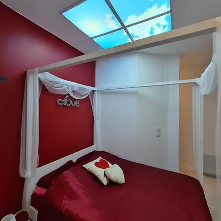 Апартаменты Jacuzzi Prive & Terrasse - Cachette Des Murmures - Hypercentre
